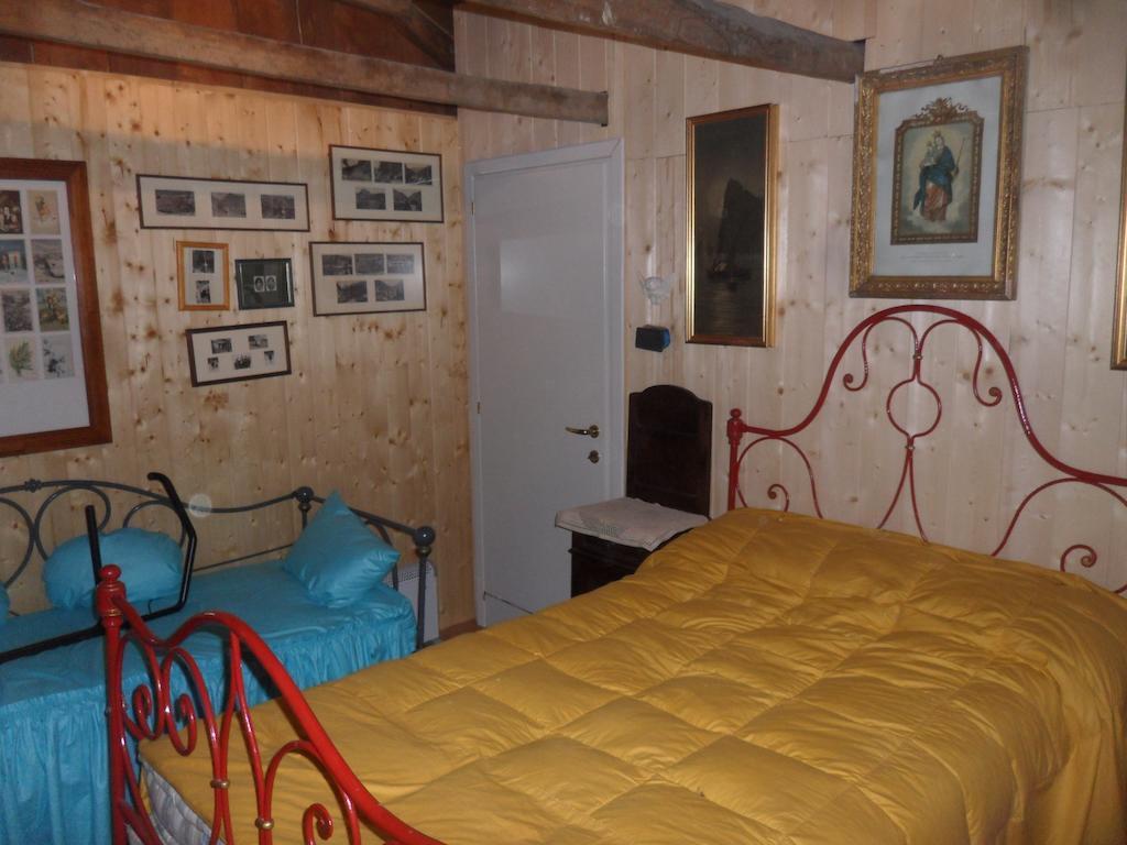 La vieille maison Biselli Tende Chambre photo